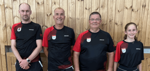 7. Herren-Mannschaft von links: Juraj Bača, Michael Runge, Uwe Elsner, Theresa Obermüller, nicht abgebildet: Klaus Schlemper, Louise Koll, Marco Cannizzaro, Marinus Ostermeier, Michael Peintner, Sebastian von Preysing, Kilian Probst und Maximilian Riedl