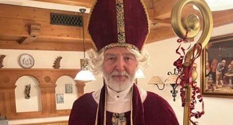 Nikolaus alias Georg Biechl bei der Weinnachtsfeier 2024