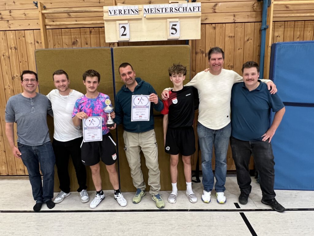Doppel - Meister und Vizemeister mit Sparten- und Turnierleitung